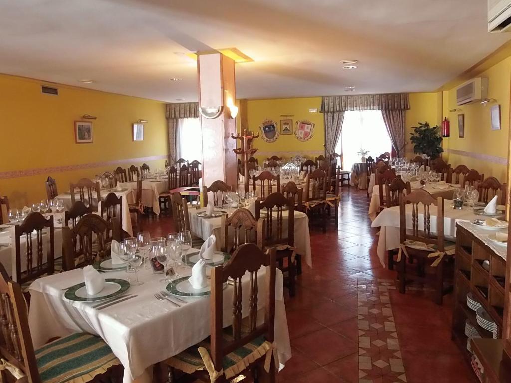 טורדסיאס Hostal-Restaurante San Antolin מראה חיצוני תמונה